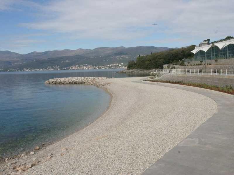 Apartman Borgo Marina - By The Sea Lägenhet Rijeka Exteriör bild